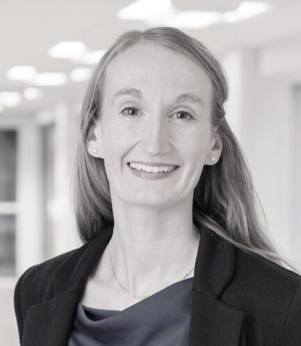 Dr. Christine Hübner